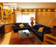 Piso con vistas al mar y piscina Terramar Sitges