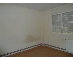 Piso con ascensor y 4 habitaciones Vic