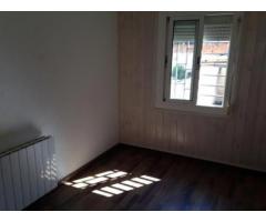 Piso con suelos de parquet y patio Santa Coloma de Gramenet