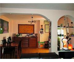 Chalet luminoso con piscina Coslada