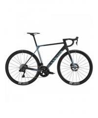 2026 Canyon Ultimate CFR Di2 Road Bike (WORLDRACYCLES)