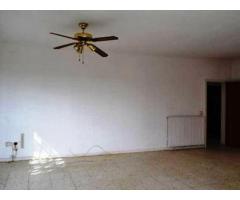 Casa con patio y piscina Villa del prado