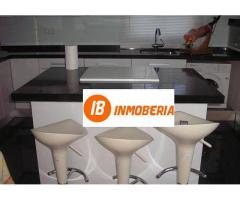 Chalet con barbacoa y balcón Los cortijos Sevilla la Nueva