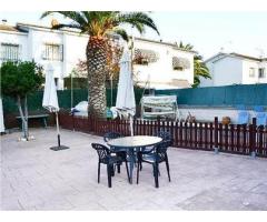 Chalet con piscina y ventanas de aluminio Sevilla la Nueva