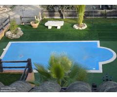 Chalet con bomba de frío y 5 dormitorios Los cortijos Sevilla la Nueva