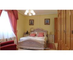 Chalet con 6 dormitorios y jardín Cobeña