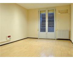 Piso bien situado con calefacción de gas Eixample Barcelona