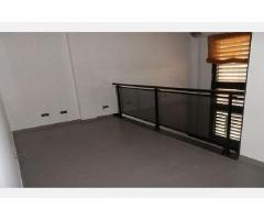 Dúplex seminuevo con despacho Sants monjuïc Barcelona